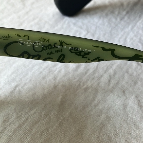 Coach: Ginger (S496) Sunglasses- gray gradient lens with white case - Picture 3 of 16